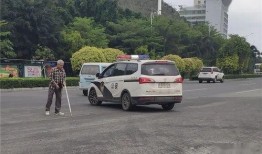 西湖警车学生爆料视频播放,真相究竟如何？
