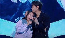 刘大锤爆料许嵩未分手视频,视频揭露恋情疑云