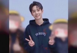 爆料娱乐圈博主露脸视频,真实身份曝光！